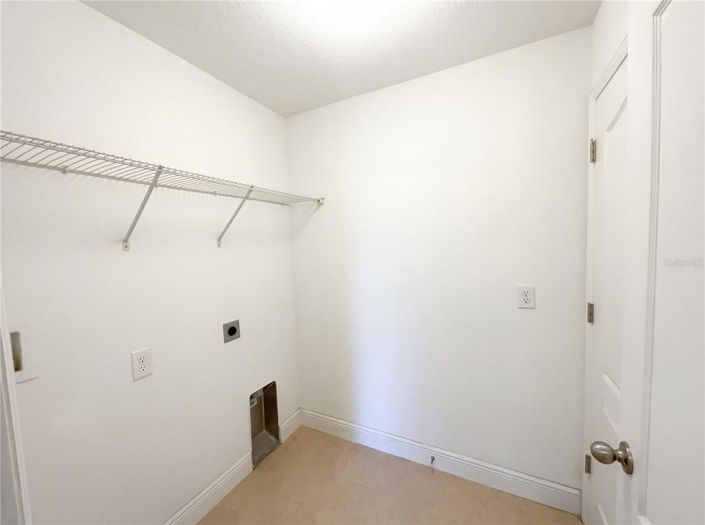 Image No.38-5 Bed Property for sale