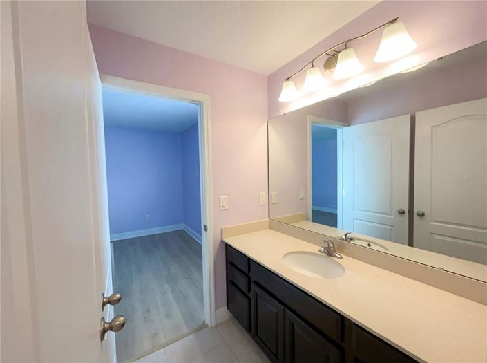 Image No.43-5 Bed Property for sale