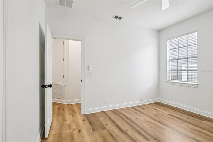 Image No.20-3 Bed Property for sale