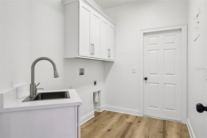 Image No.22-3 Bed Property for sale