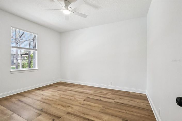 Image No.24-3 Bed Property for sale