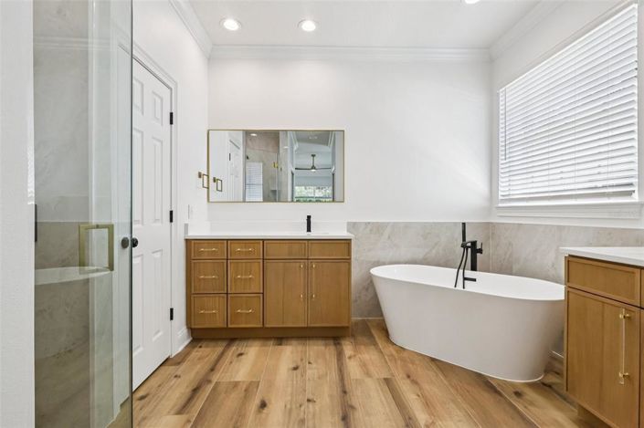 Image No.29-3 Bed Property for sale