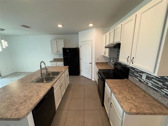 Image No.3-4 Bed Property for sale