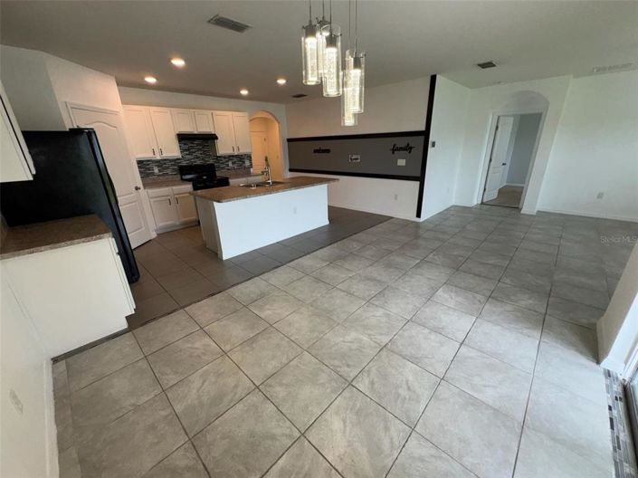 Image No.5-4 Bed Property for sale