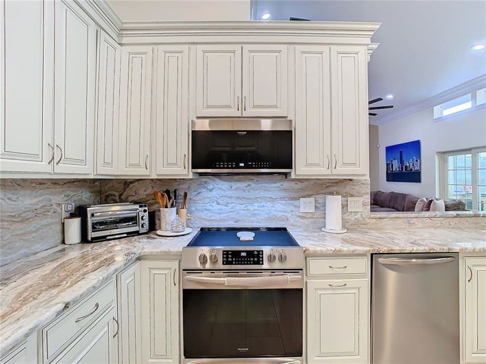 Image No.17-4 Bed Property for sale