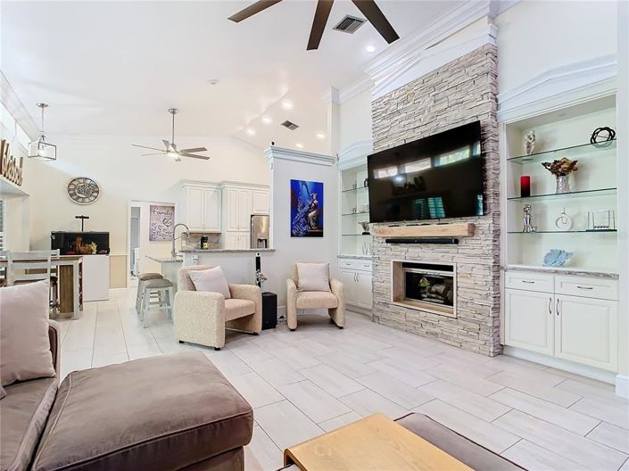 Image No.28-4 Bed Property for sale