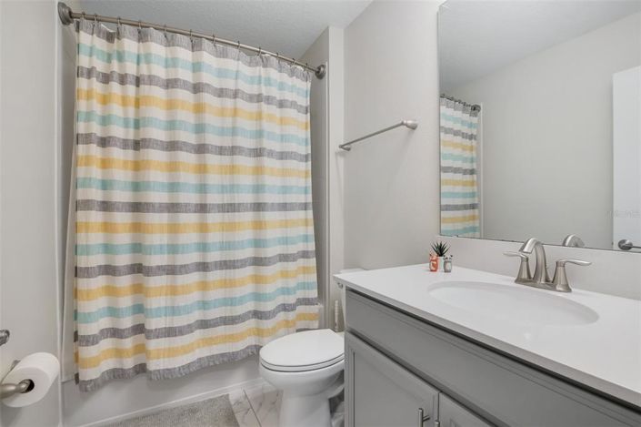 Image No.18-6 Bed Property for sale