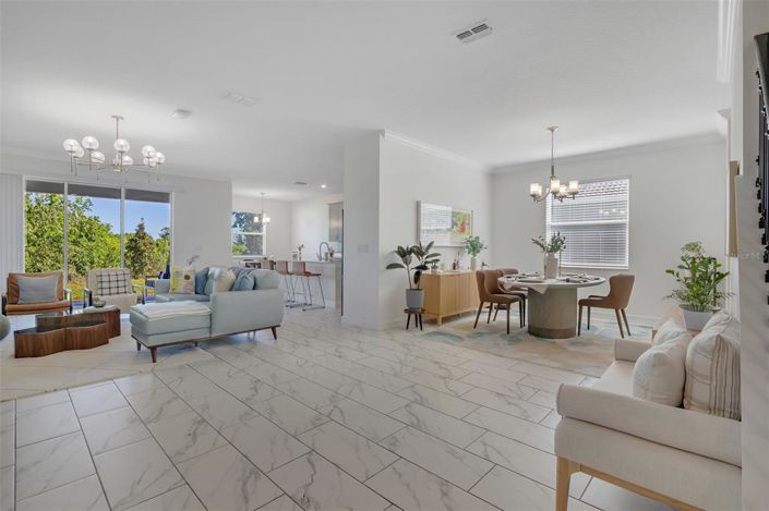 Image No.21-6 Bed Property for sale