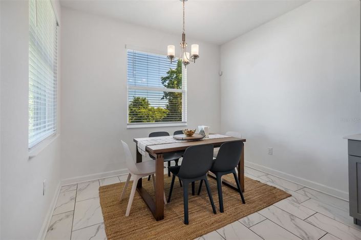 Image No.25-6 Bed Property for sale