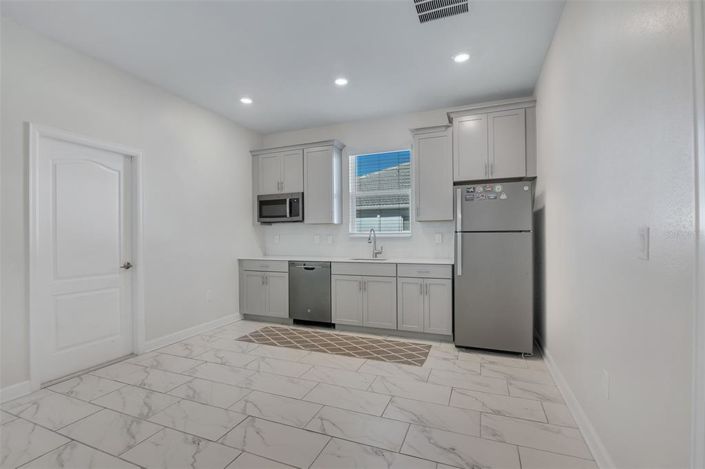 Image No.34-6 Bed Property for sale