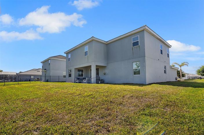 Image No.5-6 Bed Property for sale