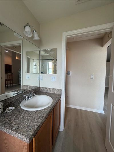 Image No.30-3 Bed Property for sale