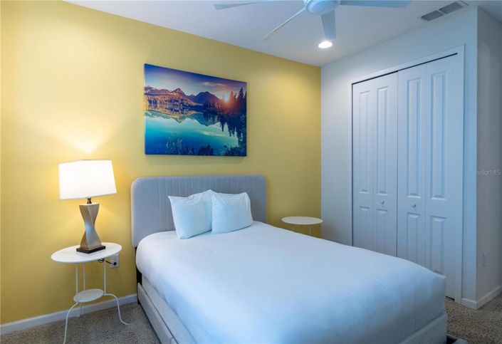 Image No.17-14 Bed Property for sale