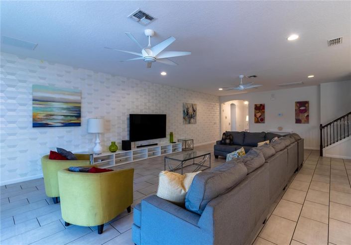 Image No.22-14 Bed Property for sale