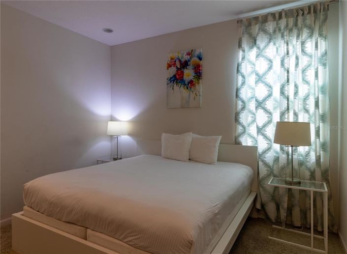 Image No.43-14 Bed Property for sale