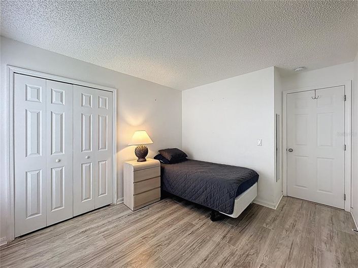 Image No.26-4 Bed Property for sale