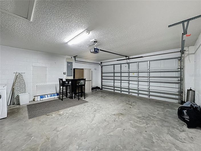 Image No.56-4 Bed Property for sale