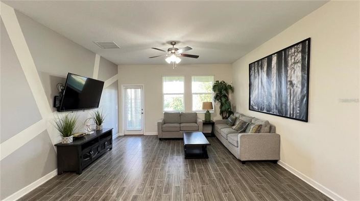 Image No.12-3 Bed Property for sale