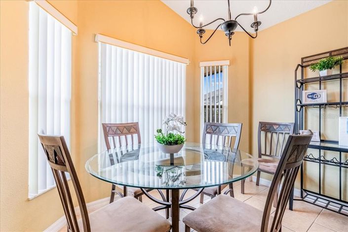 Image No.10-4 Bed Property for sale