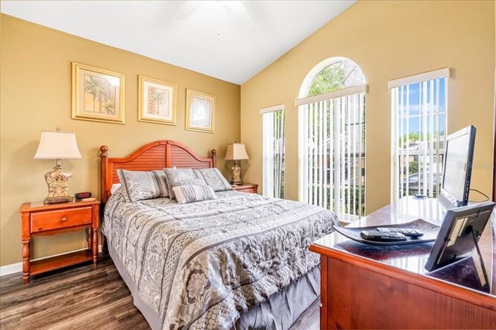 Image No.28-4 Bed Property for sale