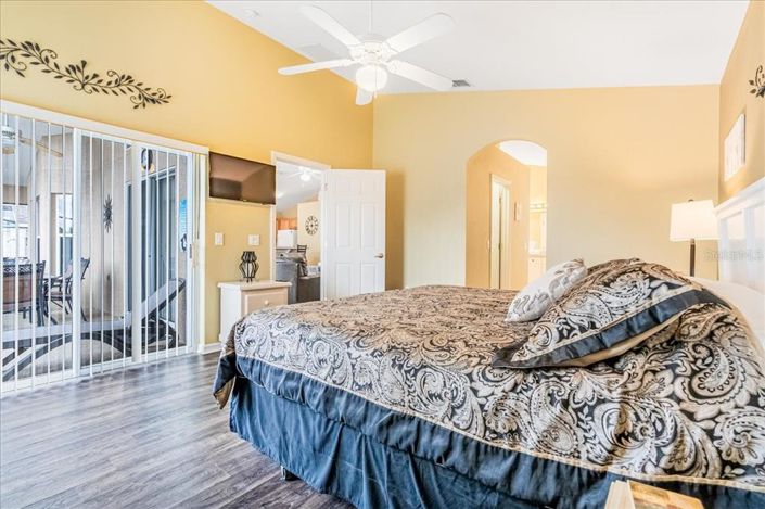 Image No.30-4 Bed Property for sale