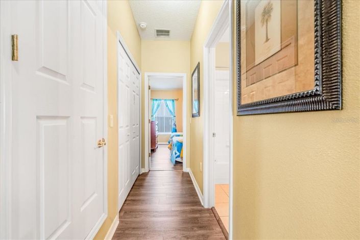 Image No.8-4 Bed Property for sale