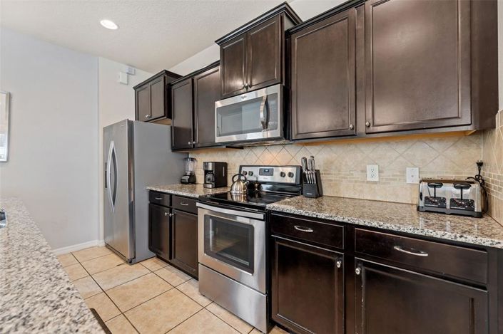 Image No.23-6 Bed Property for sale