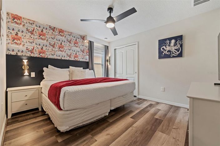 Image No.28-6 Bed Property for sale