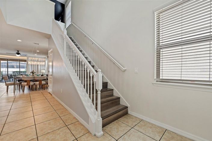 Image No.38-6 Bed Property for sale