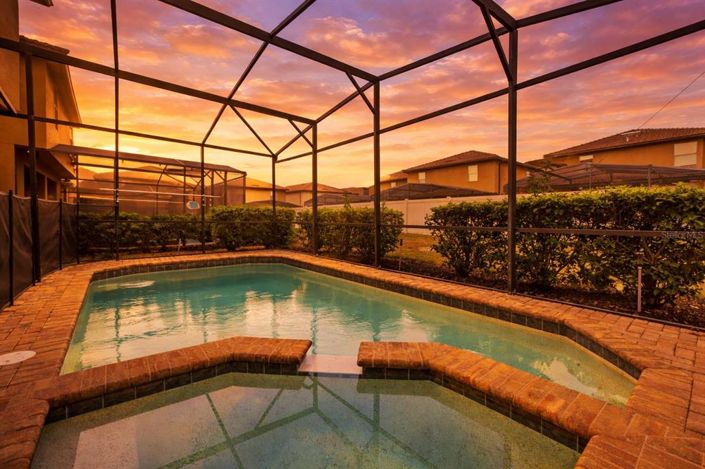 Image No.4-6 Bed Property for sale