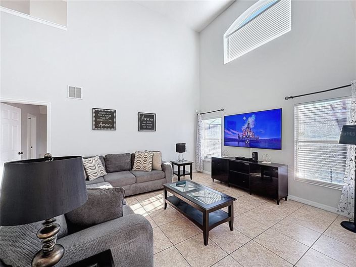 Image No.17-5 Bed Property for sale