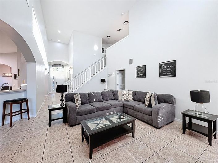 Image No.18-5 Bed Property for sale