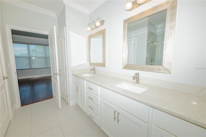 Image No.15-2 Bed Property for sale