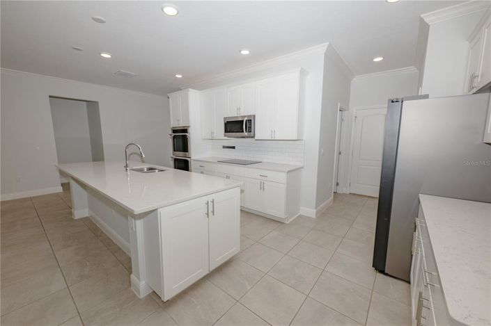 Image No.20-3 Bed Property for sale