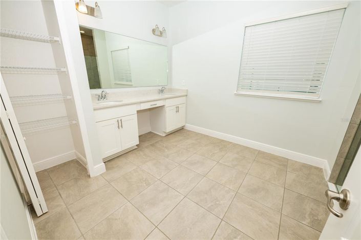 Image No.33-3 Bed Property for sale