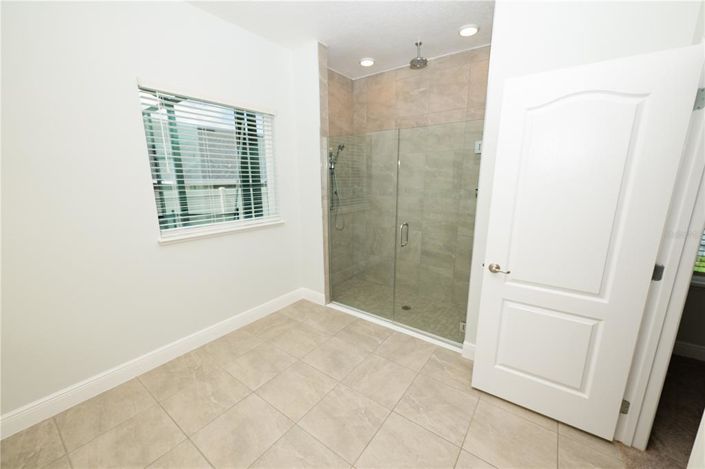 Image No.36-3 Bed Property for sale