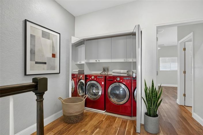 Image No.18-4 Bed Townhouse for sale