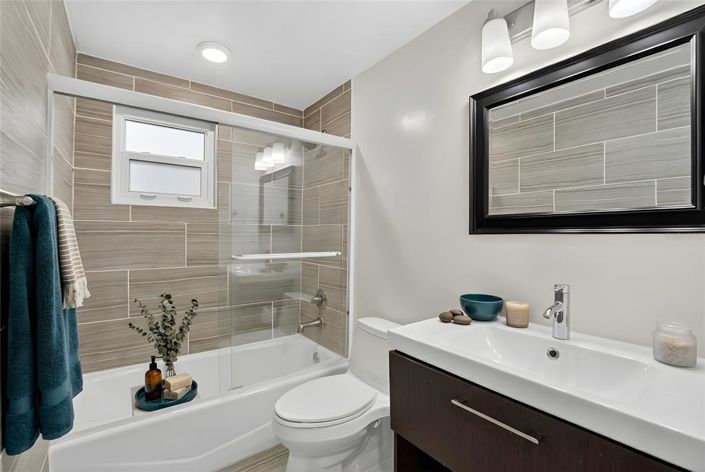 Image No.20-4 Bed Townhouse for sale