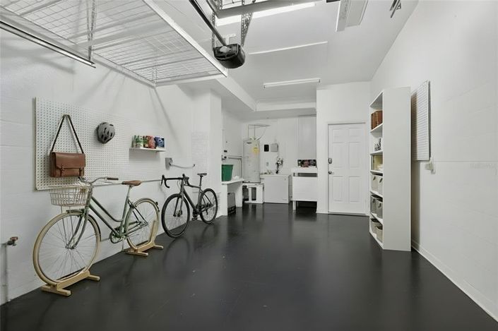 Image No.26-4 Bed Townhouse for sale