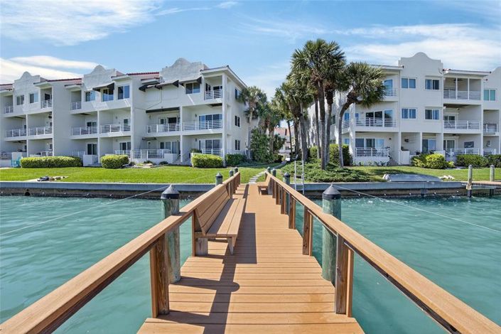 Image No.32-4 Bed Townhouse for sale