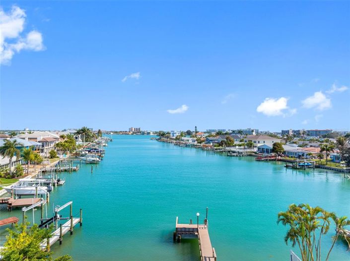 Image No.14-3 Bed Property for sale