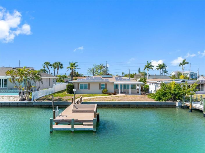 Image No.18-3 Bed Property for sale