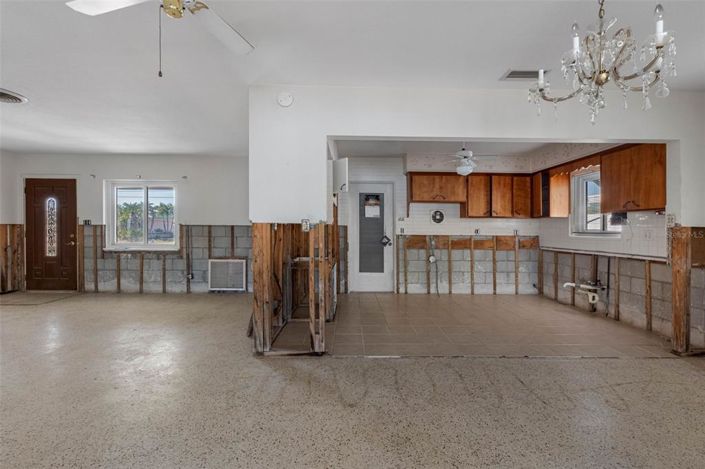 Image No.28-3 Bed Property for sale