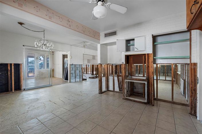 Image No.30-3 Bed Property for sale