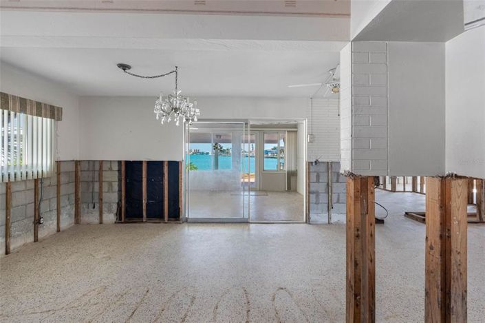 Image No.33-3 Bed Property for sale