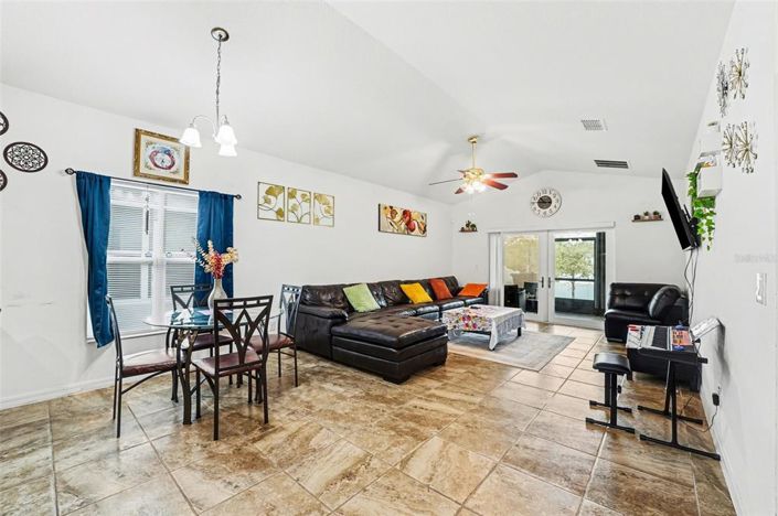 Image No.10-4 Bed Property for sale