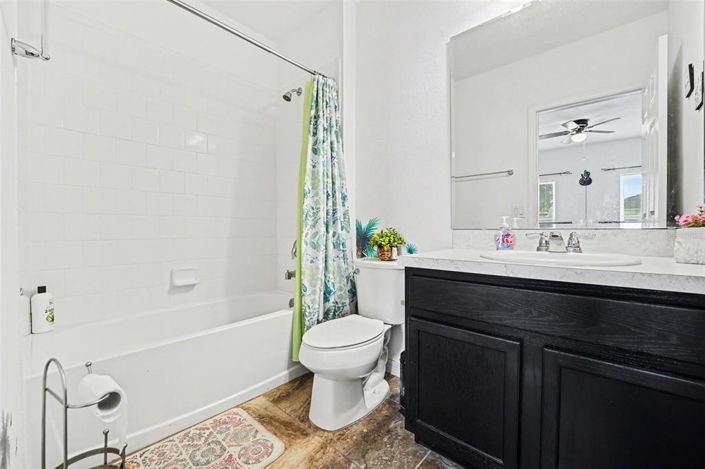 Image No.15-4 Bed Property for sale