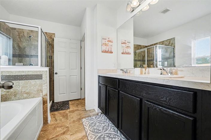 Image No.18-4 Bed Property for sale