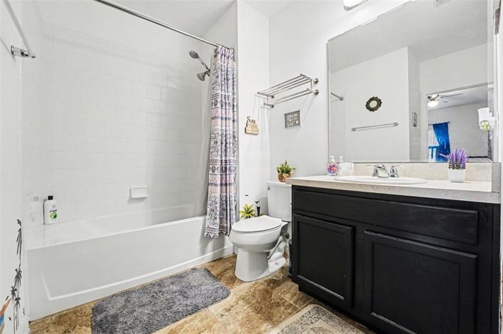 Image No.26-4 Bed Property for sale