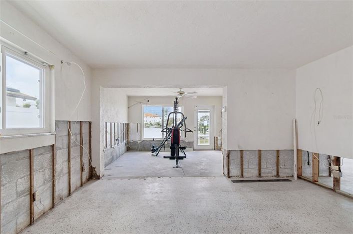 Image No.21-3 Bed Property for sale